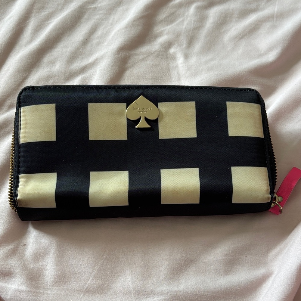 Kate Spade Black and Cream Block Wallet